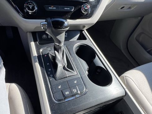 Used 2016 Kia Sedona LX w/ Option Group 020 image 18