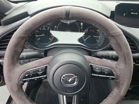 Used 2024 MAZDA MAZDA3 s image 19