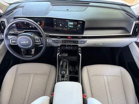 Used 2025 Kia Sorento S FWD image 22