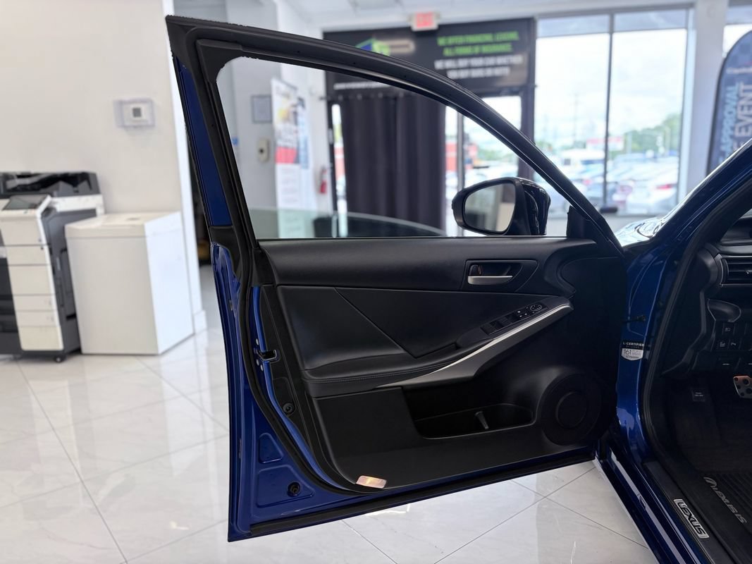 Used 2020 Lexus IS 300 F Sport w/ Blackline Edition AWD/4WD image 35