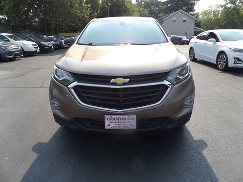 Used 2018 Chevrolet Equinox LS AWD/4WD image 2