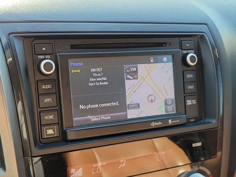 Used 2015 Toyota Sequoia Platinum image 22