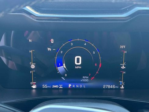 Used 2023 Chevrolet Colorado LT w/ LT Convenience Package II AWD/4WD image 23