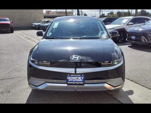 Used 2024 Hyundai Ioniq 5 Limited image 2