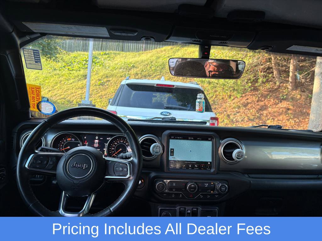 Used 2018 Jeep Wrangler Unlimited Sahara AWD/4WD image 7