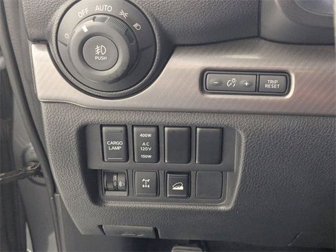 Used 2023 Nissan Titan PRO-4X w/ Pro-4x Convenience Package image 15