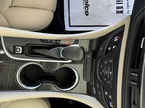 Used 2019 Buick Envision Premium image 34