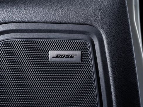 Certified 2025 Porsche Macan image 25