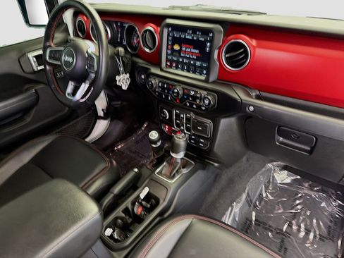 Used 2021 Jeep Gladiator Rubicon w/ Dual Top Group AWD/4WD image 12