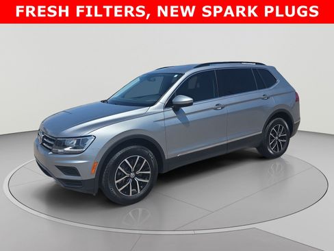 Used 2021 Volkswagen Tiguan SE FWD image 1