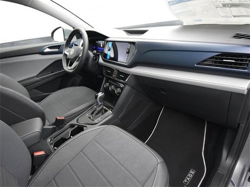 New 2024 Volkswagen Taos SE image 14