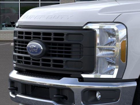 New 2025 Ford F250 XL w/ 360-Degree Camera Package image 17