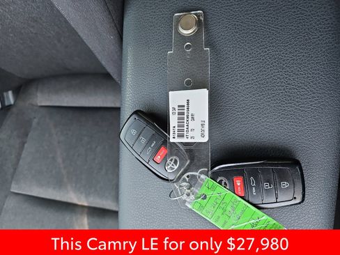 Used 2025 Toyota Camry LE FWD image 21