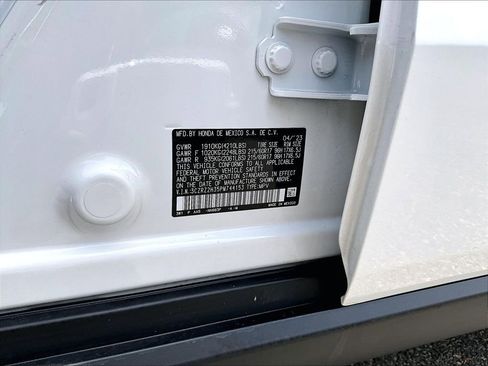Used 2023 Honda HR-V LX image 35