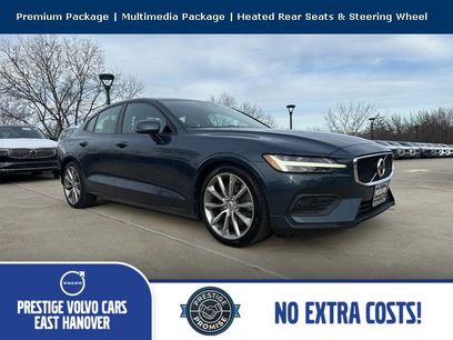 Used 2019 Volvo S60 T6 Momentum w/ Multimedia Package