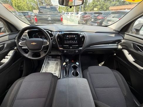Used 2018 Chevrolet Traverse LT AWD/4WD image 13