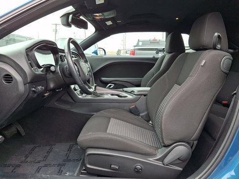 Used 2023 Dodge Challenger SXT w/ Blacktop Package image 17