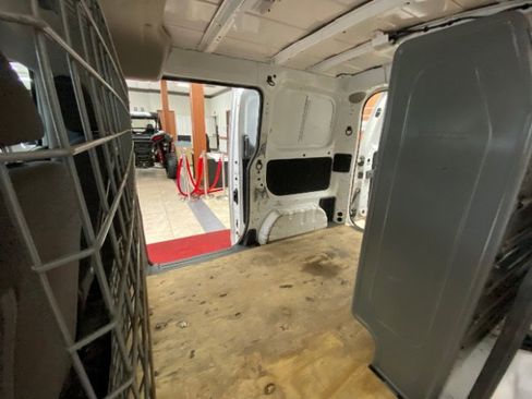 Used 2020 Nissan NV200 S image 10