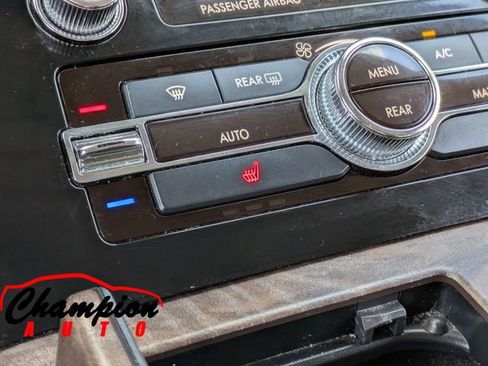 Used 2019 Lincoln Navigator Select w/ Technology Package RWD image 29