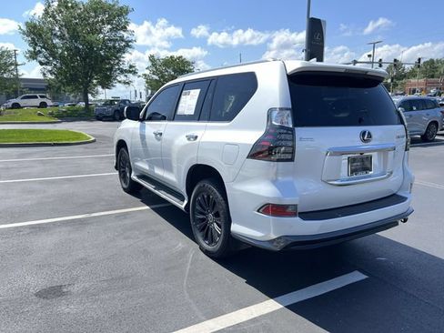 Used 2023 Lexus GX 460 Premium w/ Accessory Package AWD/4WD image 5