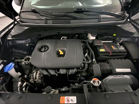 Used 2025 Kia Soul LX w/ LX Technology Package FWD image 10