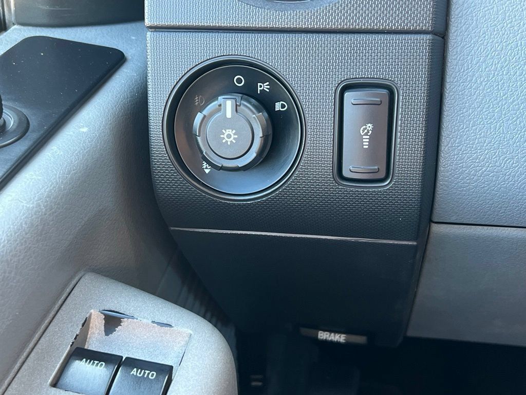 Used 2013 Ford F250 XLT w/ FX4 4X4 Off-Road Pkg image 32