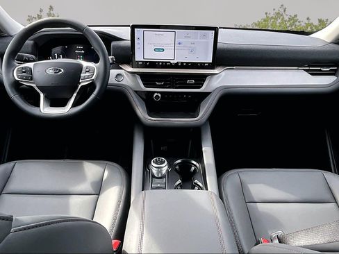 New 2026 Ford Explorer Active w/ Active Comfort Package image 5