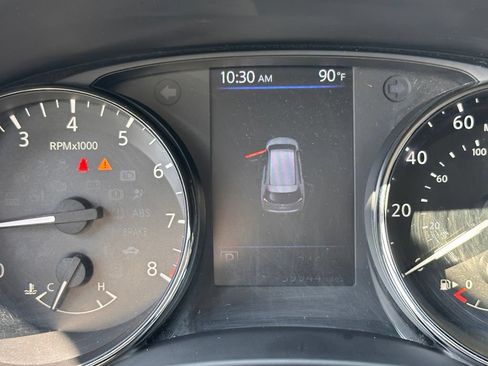 Used 2020 Nissan Rogue SV w/ Premium Package FWD image 20
