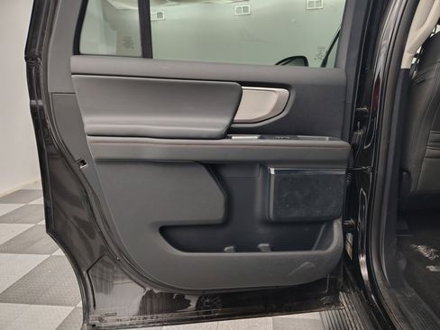 Used 2025 Ford Expedition Max Active AWD/4WD image 12