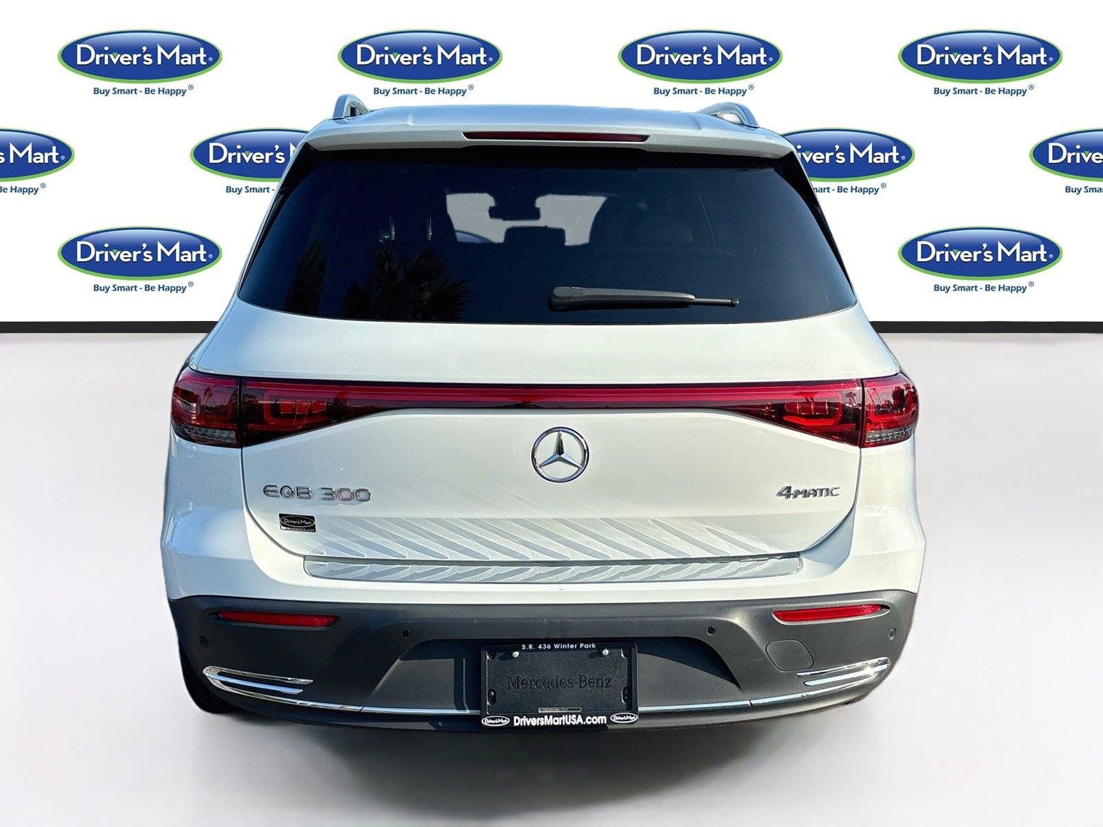 Used 2022 Mercedes-Benz EQB 300 4MATIC w/ Exclusive Package image 6