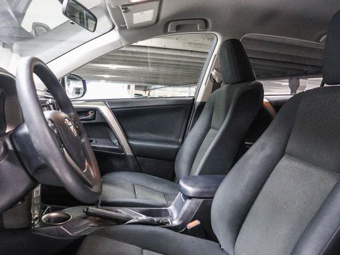 Used 2014 Toyota RAV4 LE FWD image 18