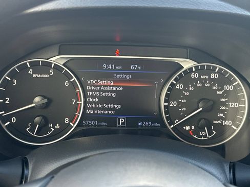 Used 2024 Nissan Altima 2.5 SV FWD image 27