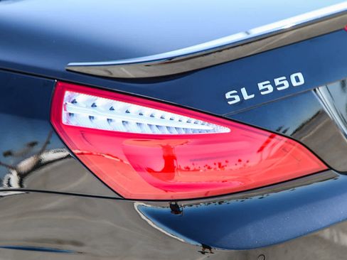 Used 2013 Mercedes-Benz SL 550 image 9