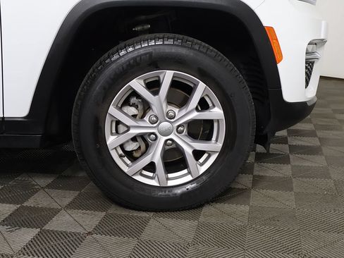 Used 2022 Jeep Grand Cherokee Limited AWD/4WD image 26