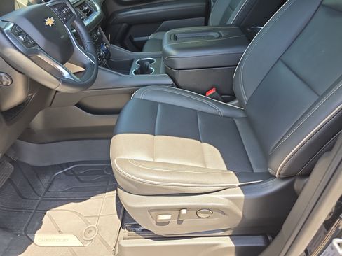 Used 2024 Chevrolet Tahoe Premier AWD/4WD image 21