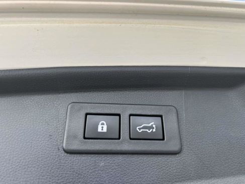 Used 2021 Subaru Outback Limited image 8