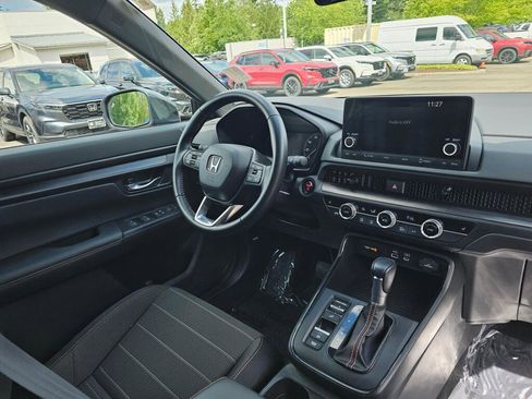Used 2025 Honda CR-V Sport image 10