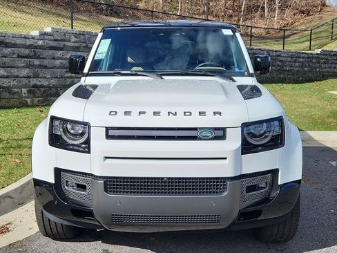 New 2025 Land Rover Defender 130 V8 image 8