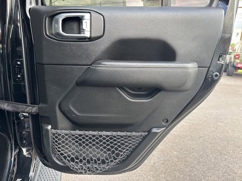 Used 2020 Jeep Wrangler Unlimited Sahara w/ Cold Weather Group image 17