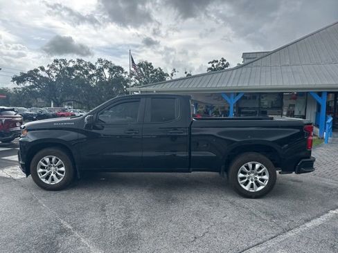 Used 2019 Chevrolet Silverado 1500 Custom w/ Custom Value Package RWD image 2