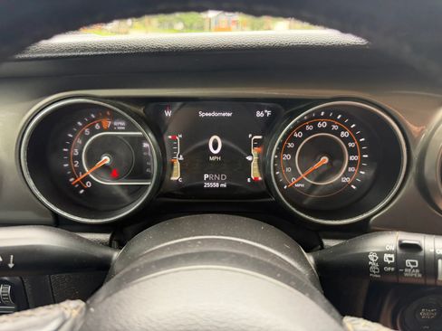 Used 2021 Jeep Wrangler Sport AWD/4WD image 14