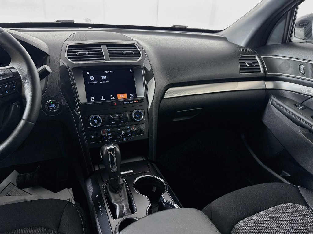 Used 2019 Ford Explorer XLT w/ Equipment Group 201A FWD image 27
