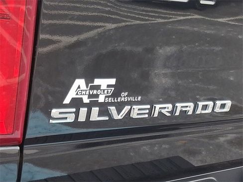 Used 2020 Chevrolet Silverado 2500 LTZ w/ LTZ Premium Package image 32