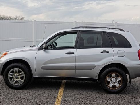 Used 2005 Toyota RAV4 4WD image 9