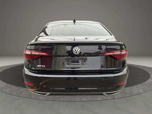 Used 2020 Volkswagen Jetta R-Line w/ R-Line Cold Weather Package FWD image 6