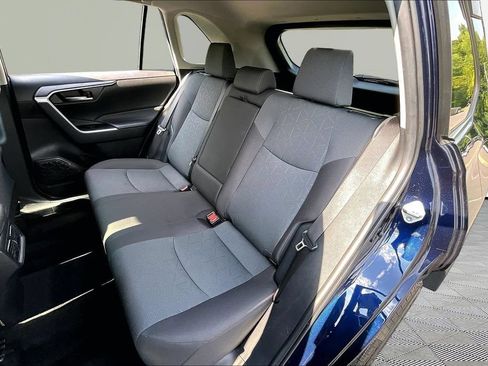 Used 2024 Toyota RAV4 XLE w/ Convenience Package FWD image 18