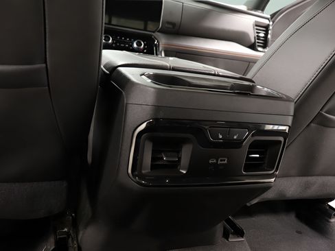 Used 2025 GMC Sierra 2500 AT4 w/ AT4 Premium Plus Package AWD/4WD image 26