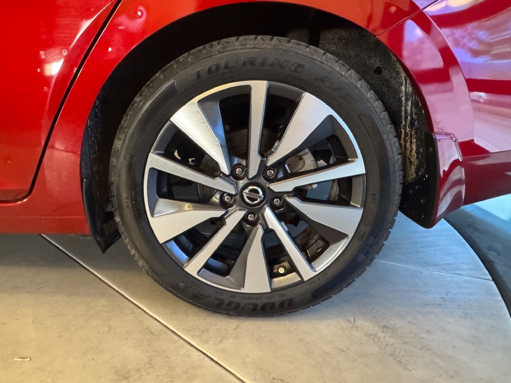 Used 2020 Nissan Sentra SV w/ SV Premium Package FWD image 25