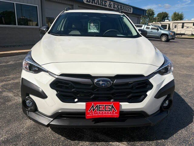 Used 2024 Subaru Crosstrek 2.0i Premium AWD/4WD image 2