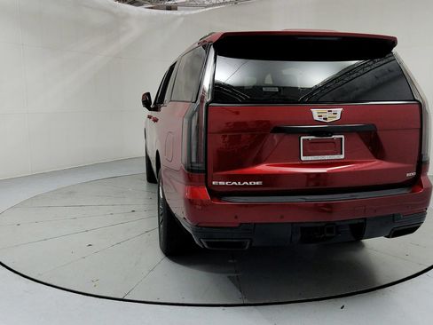 Certified 2025 Cadillac Escalade ESV Sport Platinum AWD/4WD image 4